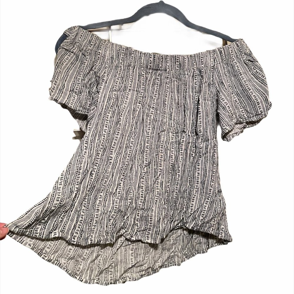 Forever 21 Off Shoulder Blouse
